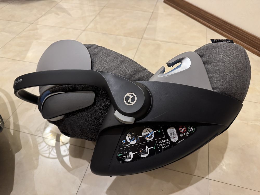 Автокрісло з народження і до року Cybex Cloud Z i-Size Soho Grey