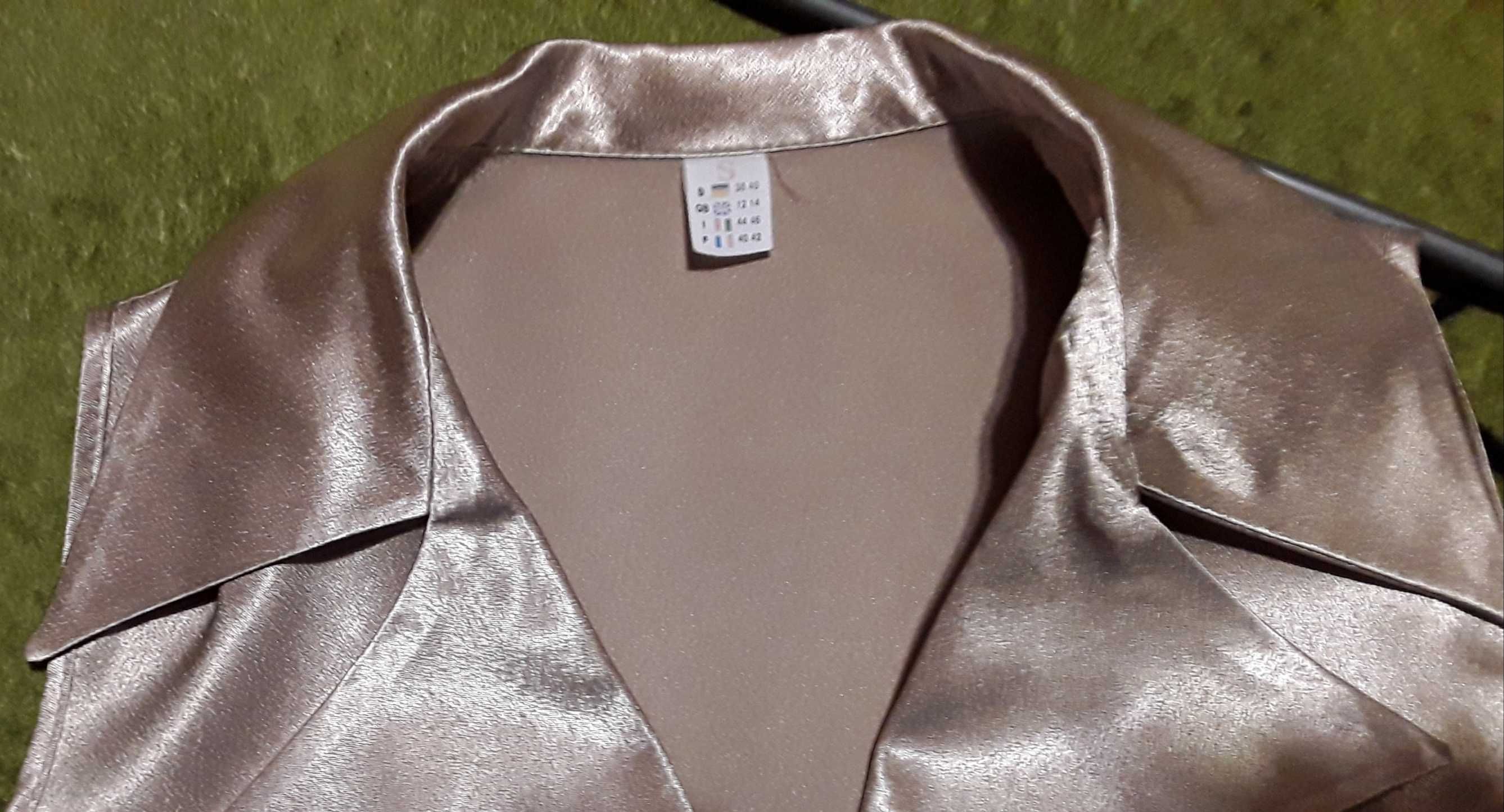 Блузка жіноча бежевий колір