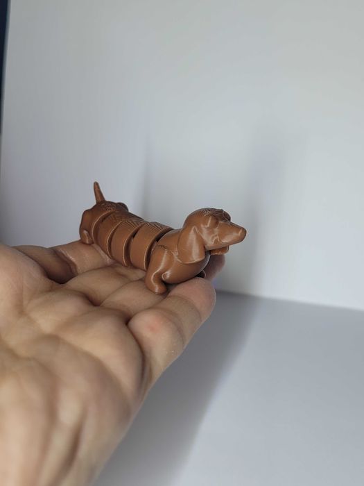 Urocza figurka jamnika 3D  -> 7 cm długości