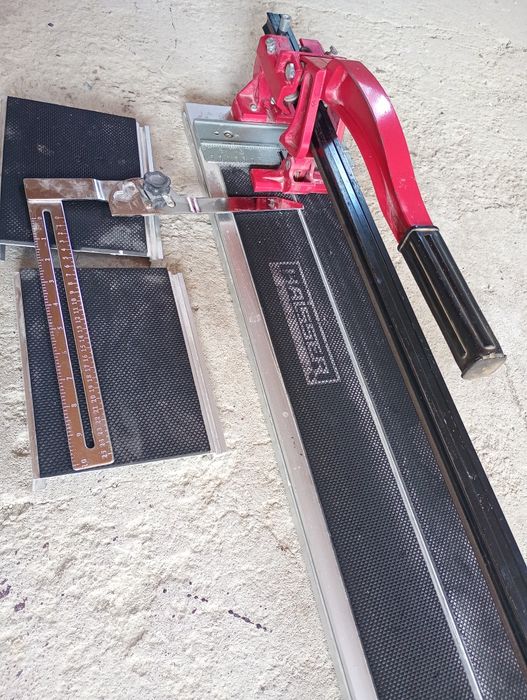 Плиткоріз Haisser 1200 ,новий різець, в чудовому стані