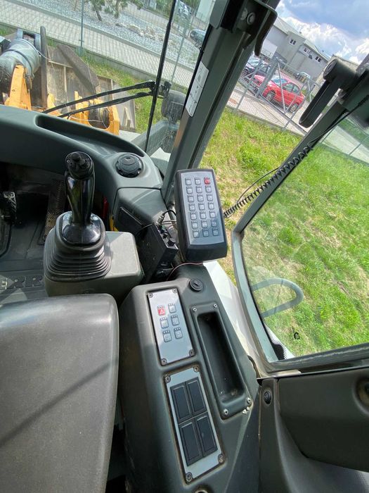 Sprzedam ładowarkę kołową LIEBHERR L 550