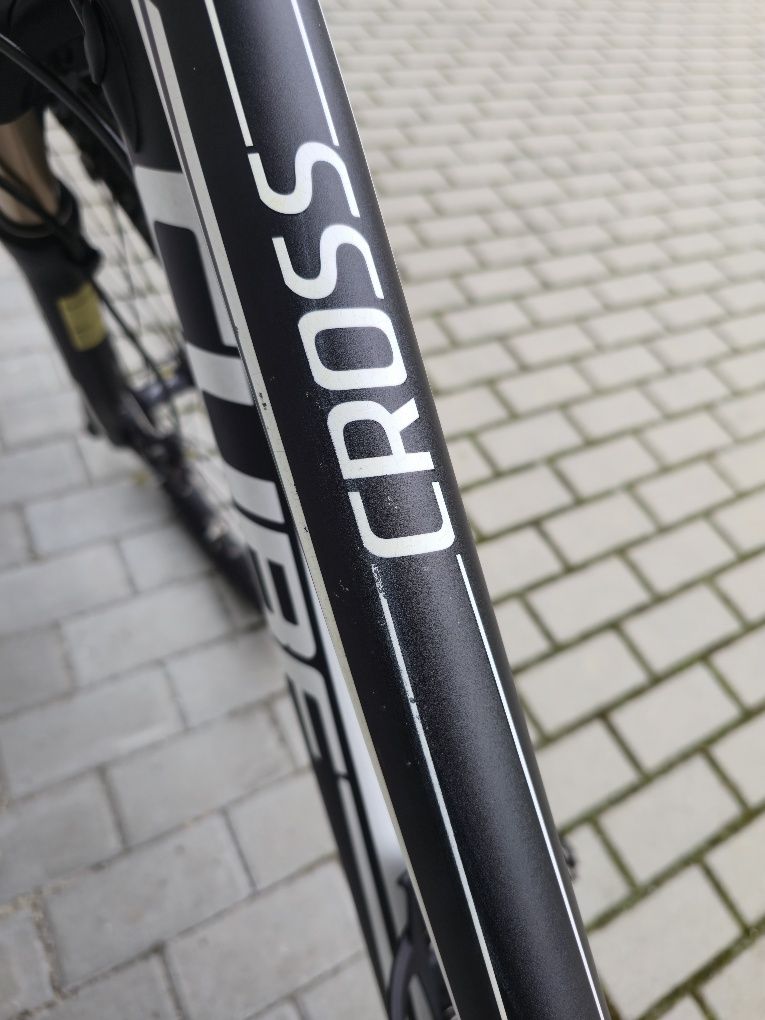 Mało używany Cube Cross Pro Cls Damski 28" 45cm, markowe akcesoria!!!