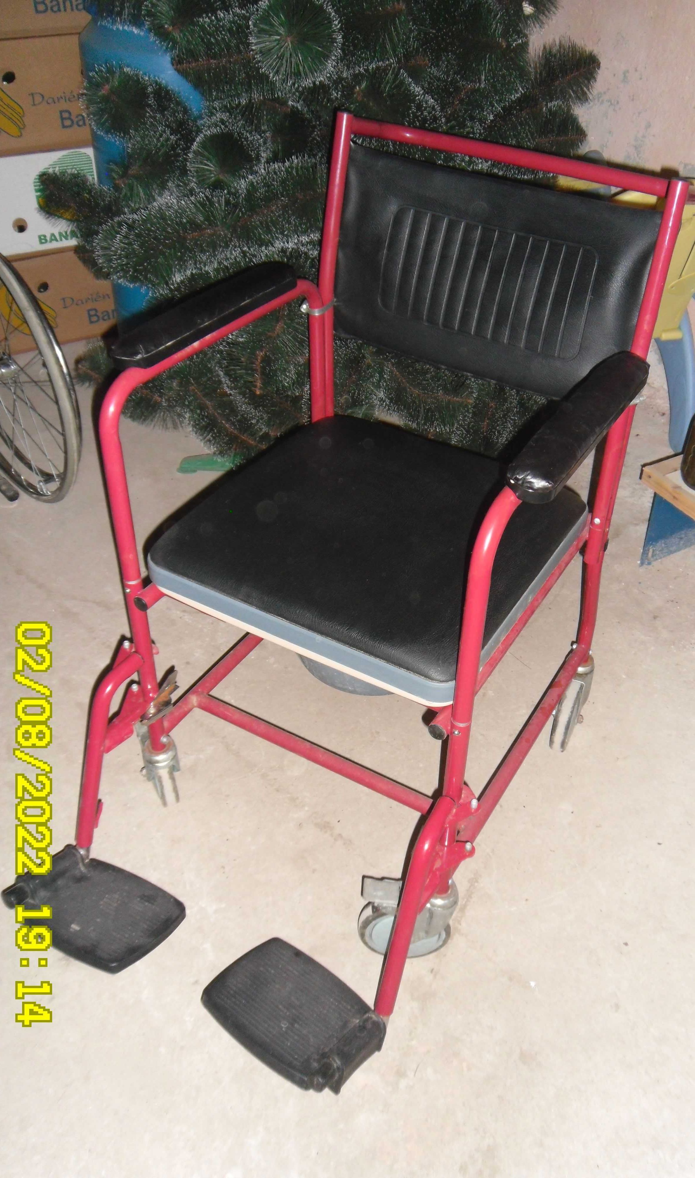 Інвалідний візок КтД-26-01 (сидіння з гігієнічним отвором)