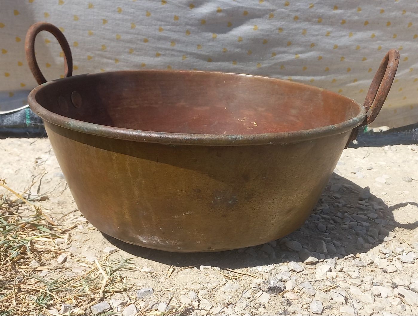 Tacho/alguidar antigo em latão.