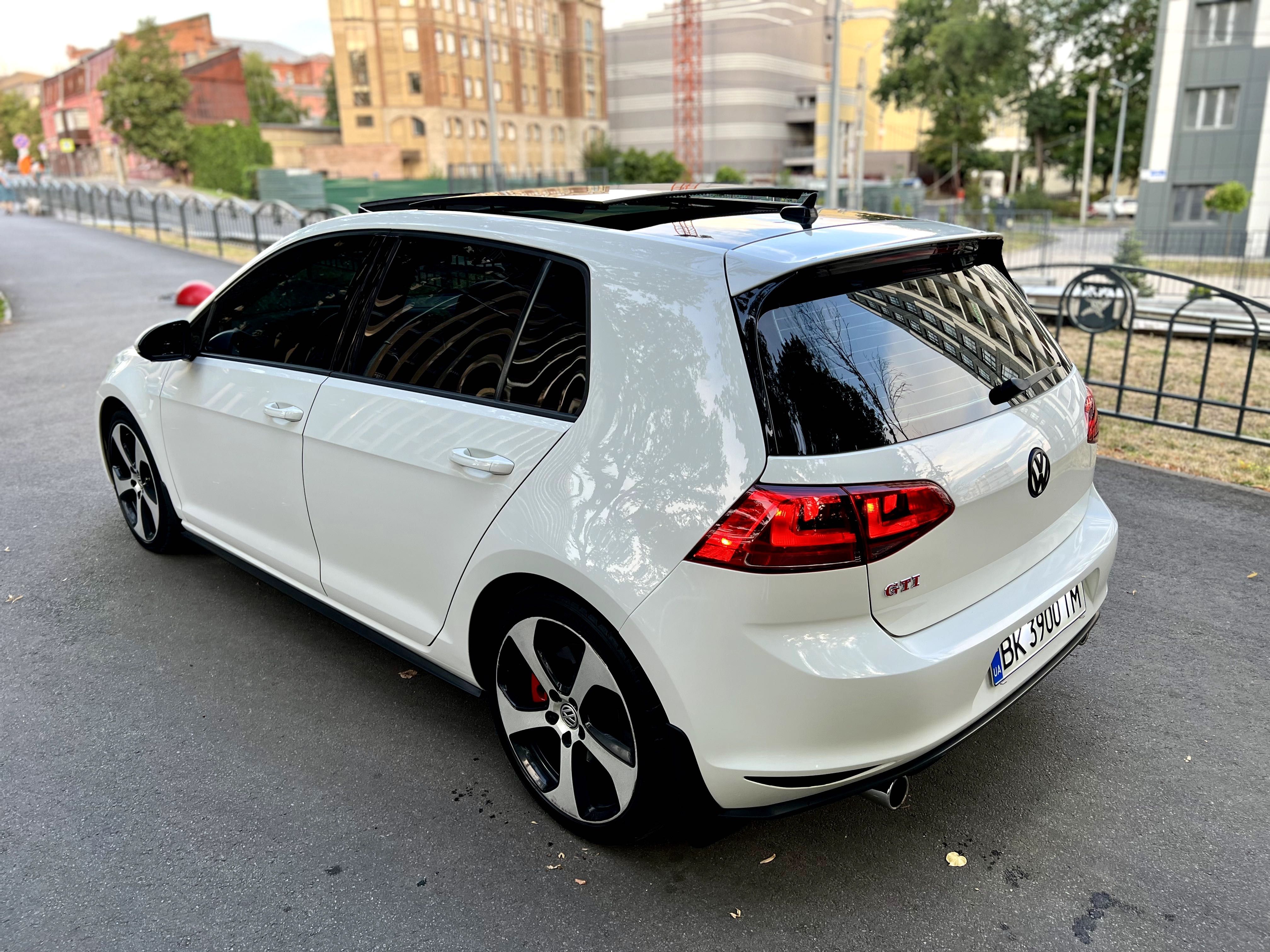 Volkswagen Golf 7  GTI Performance
