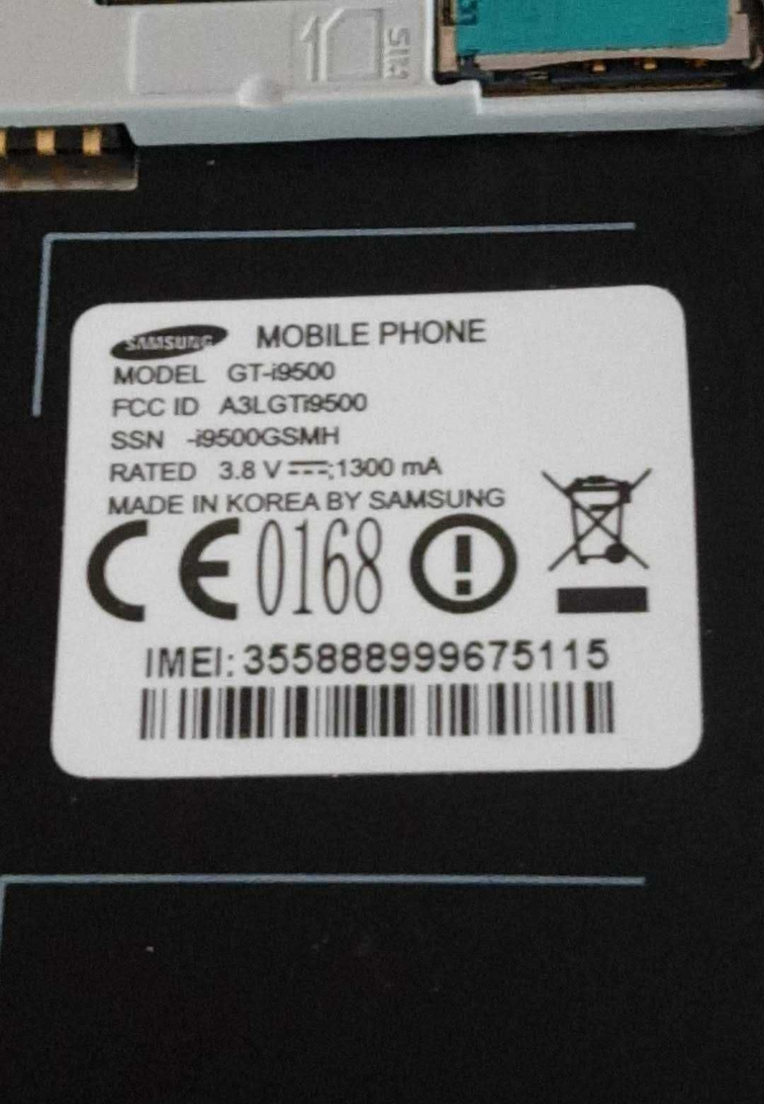 Мобильный телефон Самсунг. GT-i9500