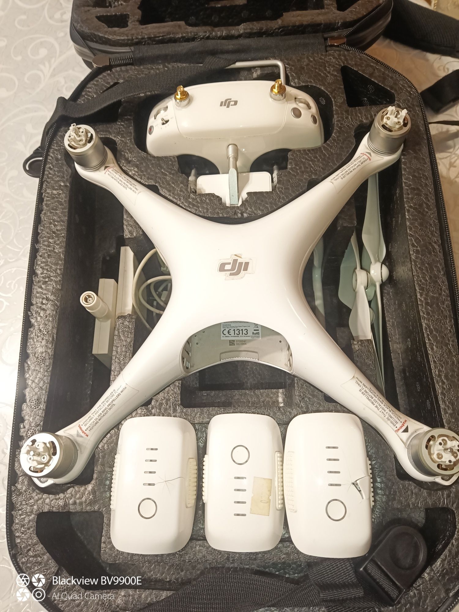 Квадрокоптер DJI Phantom 4 ,