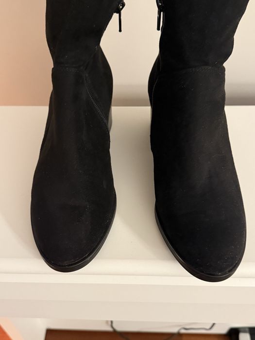 Kozaki Ryłko z elastyczną cholewką  r. 37 jak nowe!