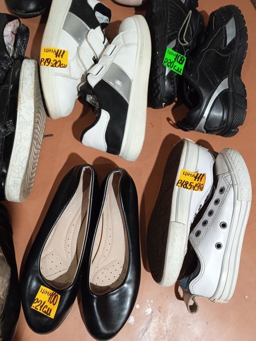 Тапки,туфли,кроссовки для девочек