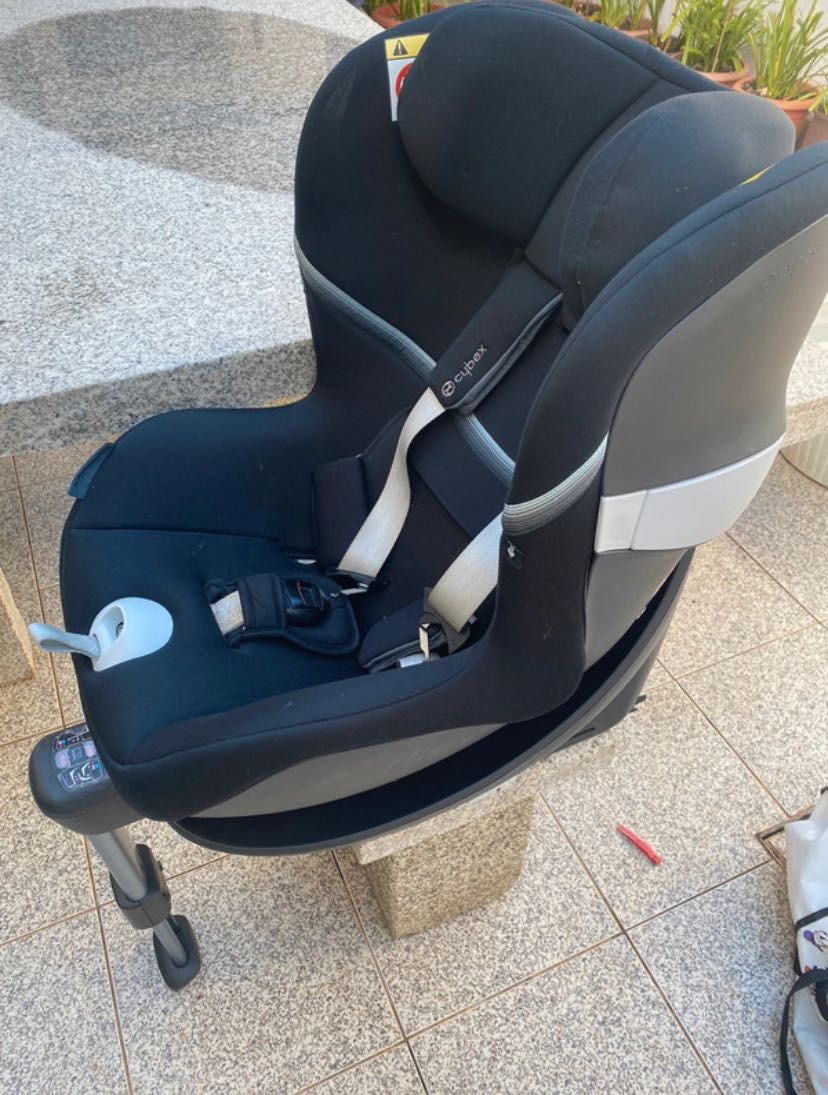 Cadeira auto Cybex M2 e sistema Isofix