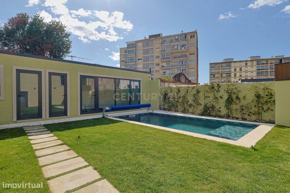 Prédio Reabilitado à Venda em Gaia