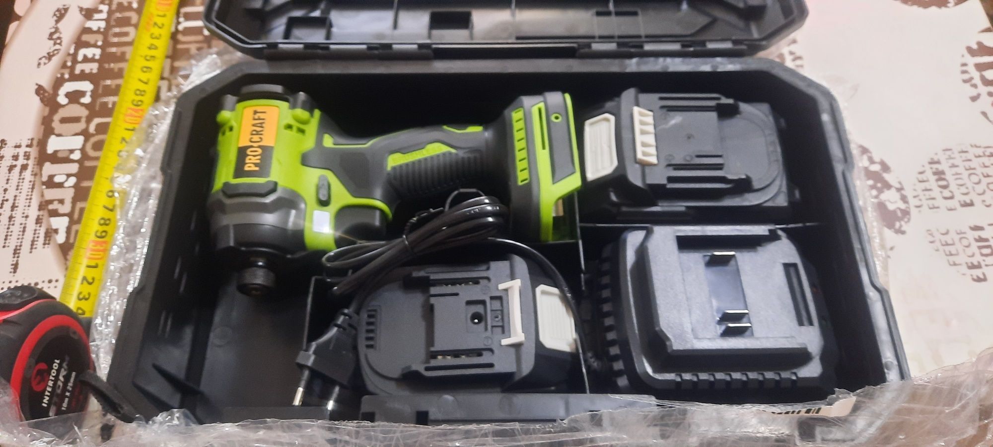 Кейс  на Procraft та зарядне на 1 ампер