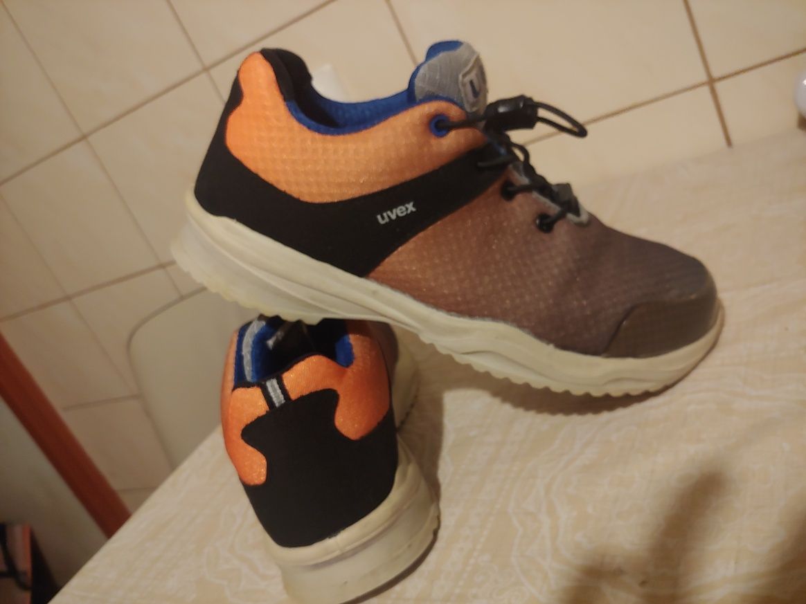 Oryginalne buty robocze Uvex Sportsline. Buty ochronne S1P SRC ESP.