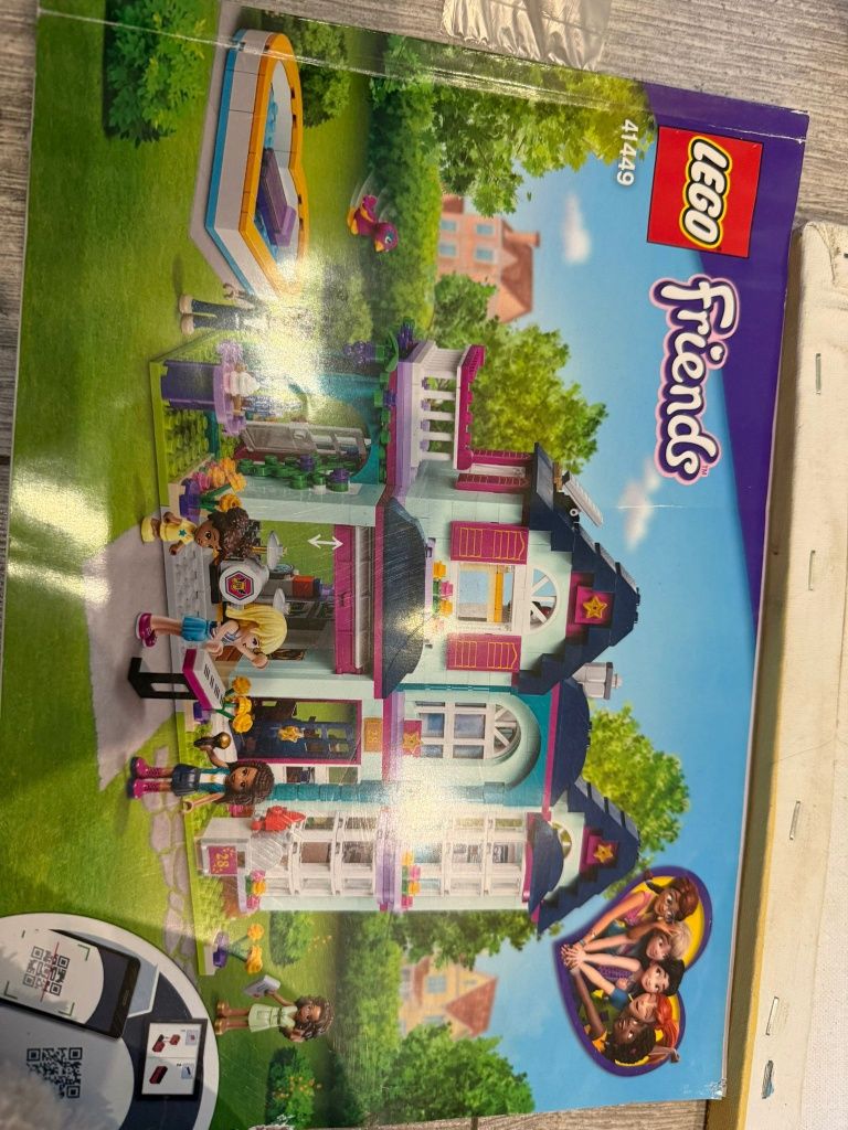 Mnóstwo zestawów Lego plus pudełko Lego Friends