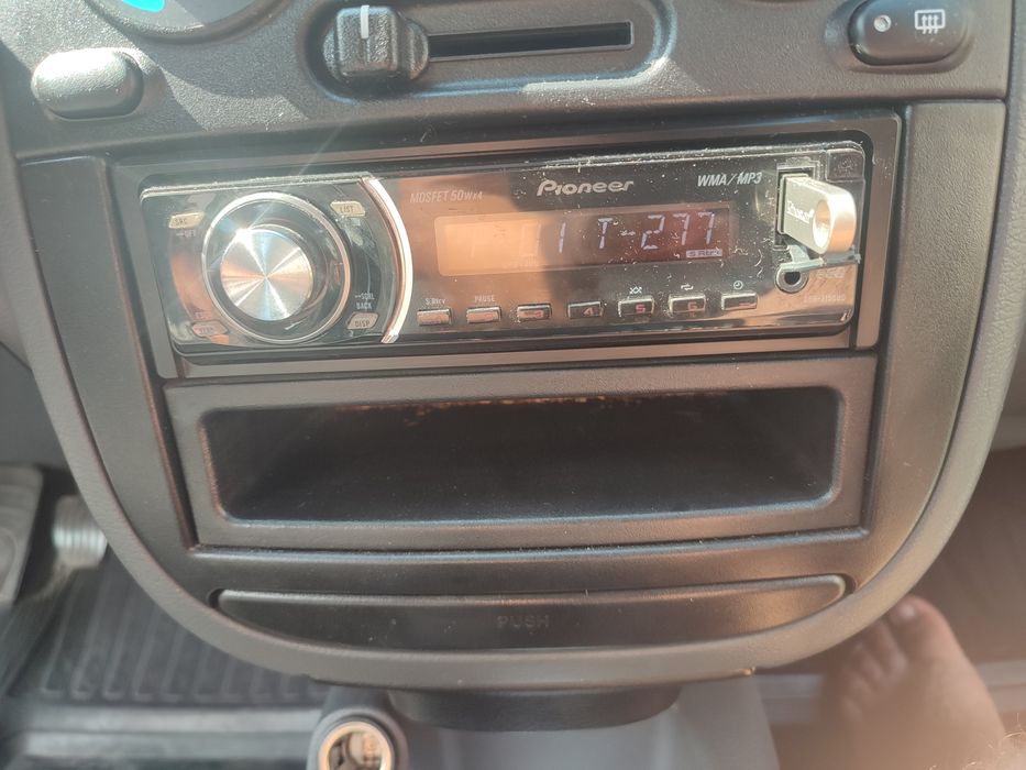 Автомагнитола Пионер юсби мр пульт отличном состоянии