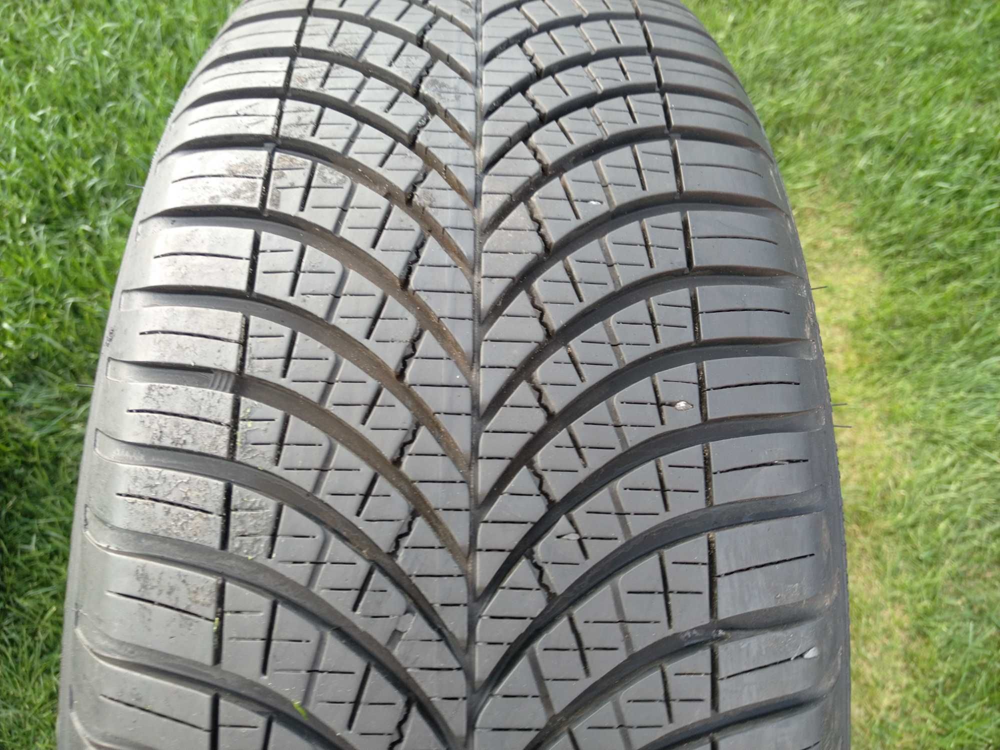 opona 235/55/19 Goodyear Vector 4 seasons gen3 Suv 1 szt 7mm 2022