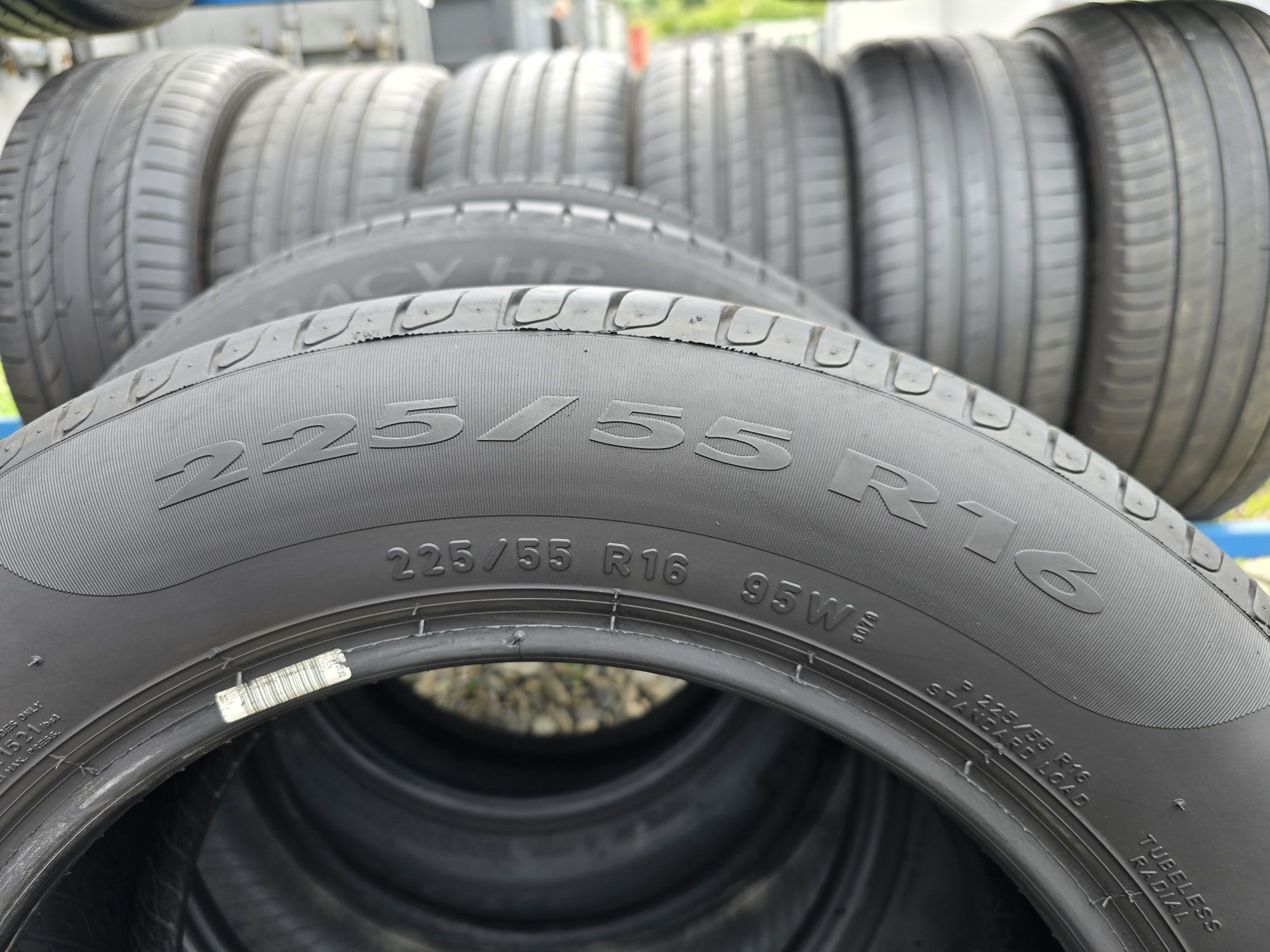 Шини 225.55.16 Michelin і Pirelli 2022р.в. 6.2мм