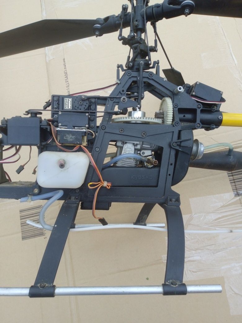 Helikopter spalinowy