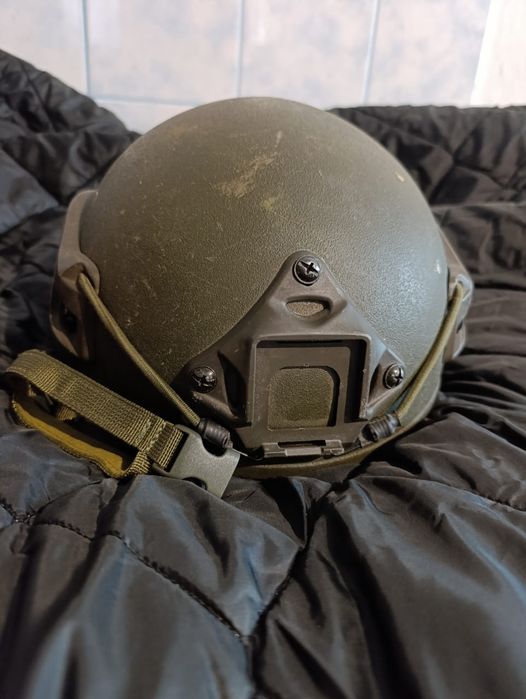 Каска военная с ушами
