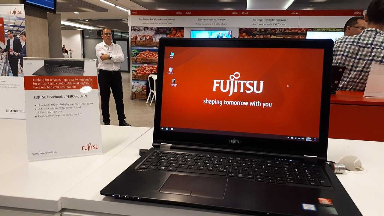 Ноутбук ігровий Fujitsu LifeBook U758  Максимальна комплектація.