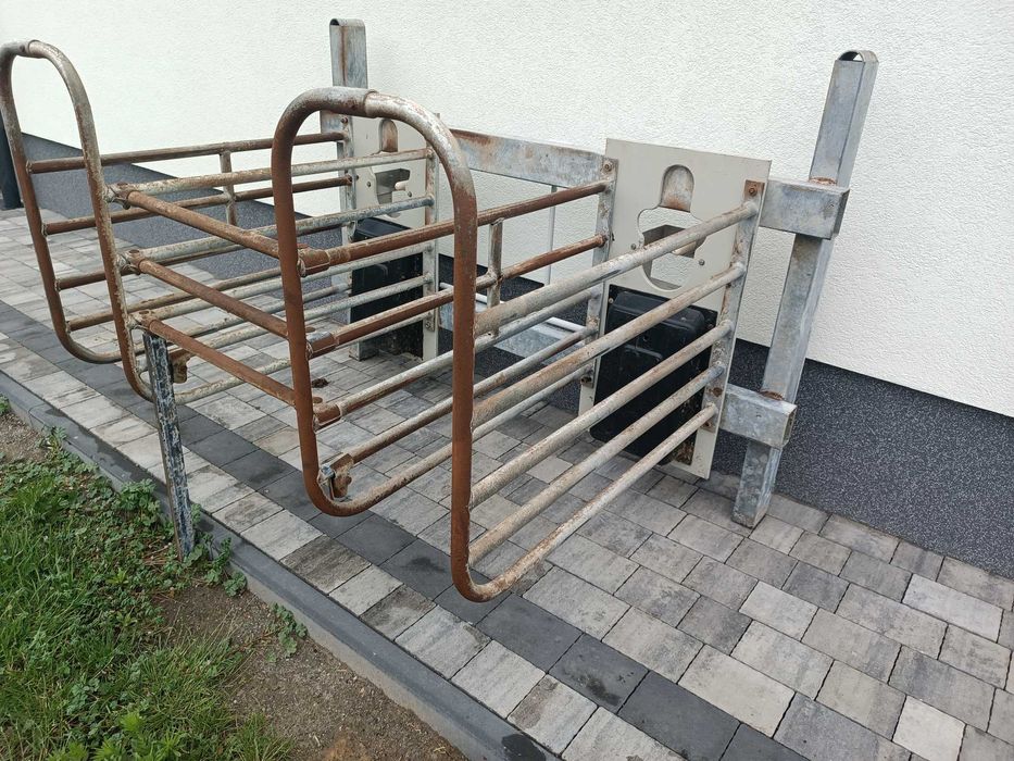 Odpajalnia dla cieląt ; stacja odpajalnia Westfalia  taksówka mleczna