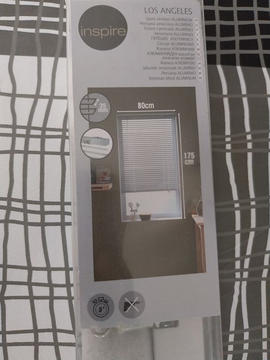 Persiana nova , estore