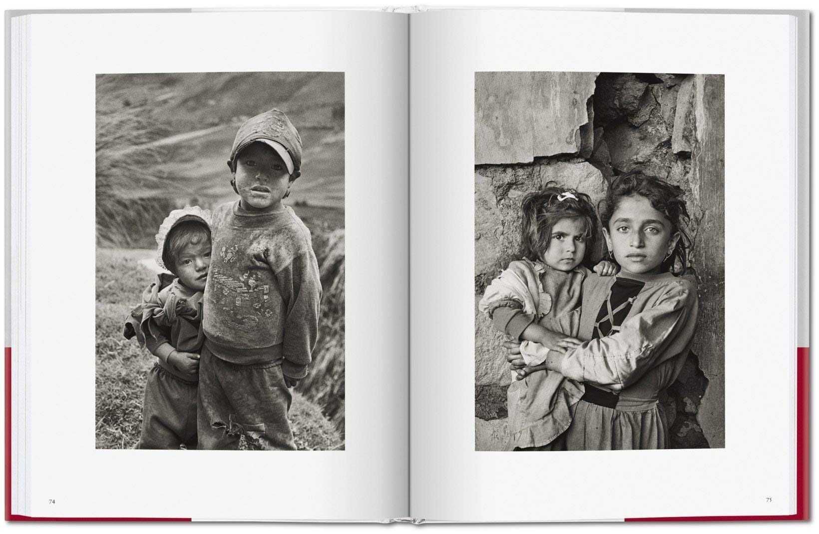 NOWY Album Sebastiao Salgado: Children Dzieci