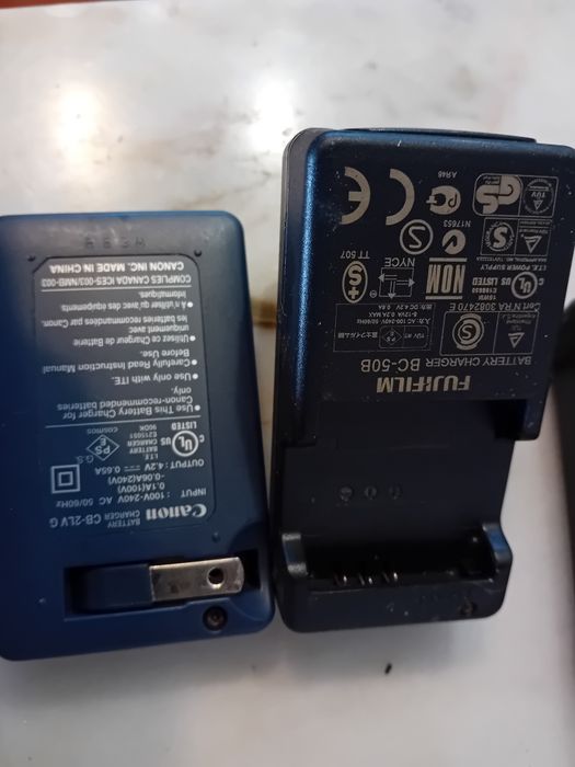 Conjunto de 6 Carregadores de Câmaras Diversas