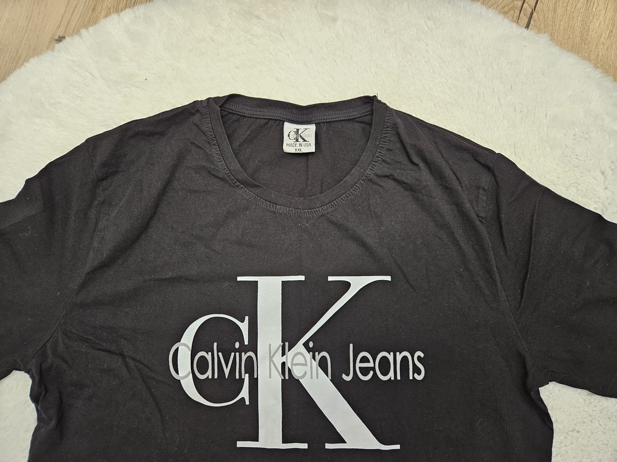 Calvin Klein t- shirt xl