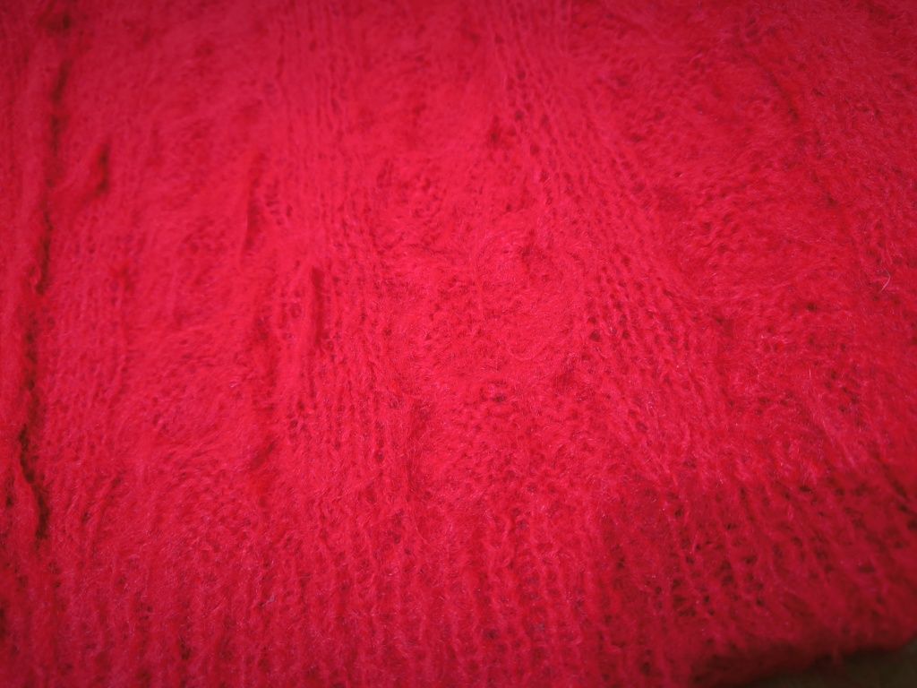 Sweter hande made moherowy w warkocze