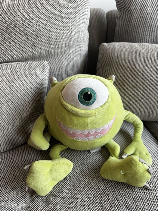 Boneco disney mike monstros e companhia