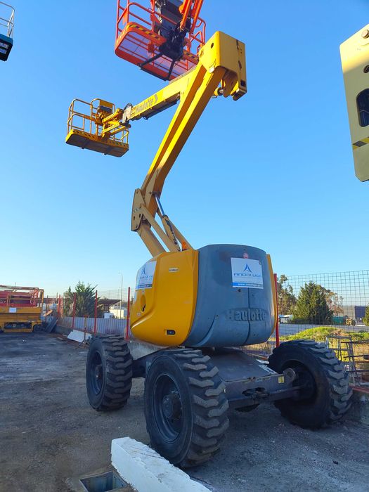 Plataforma Elevatória Articulada Diesel 16 mts