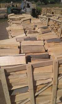 Drewno kominkowe na paletach