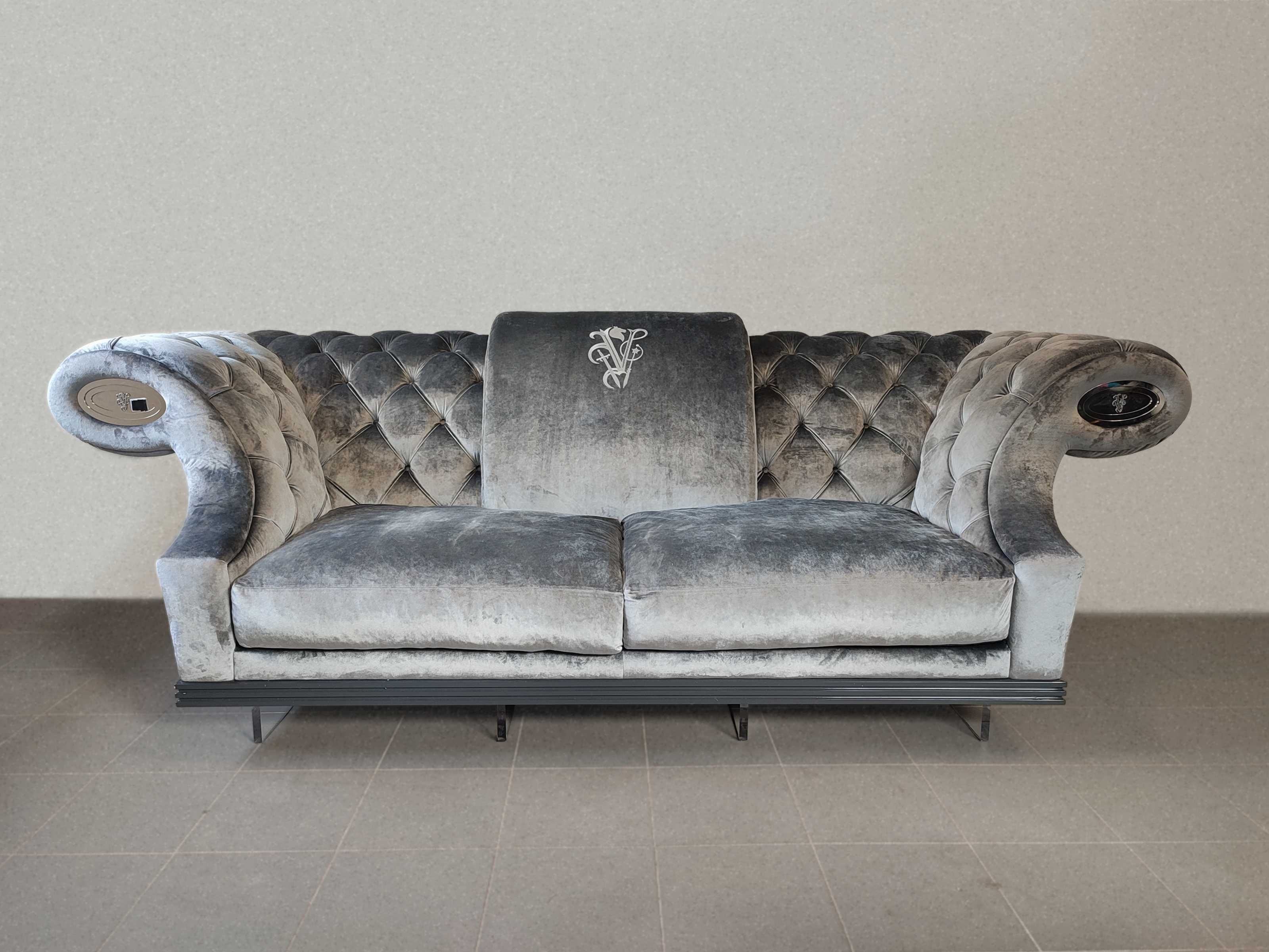 Kolekcja włoskich luksusowych mebli Visionnaire Sofa, fotel, stół