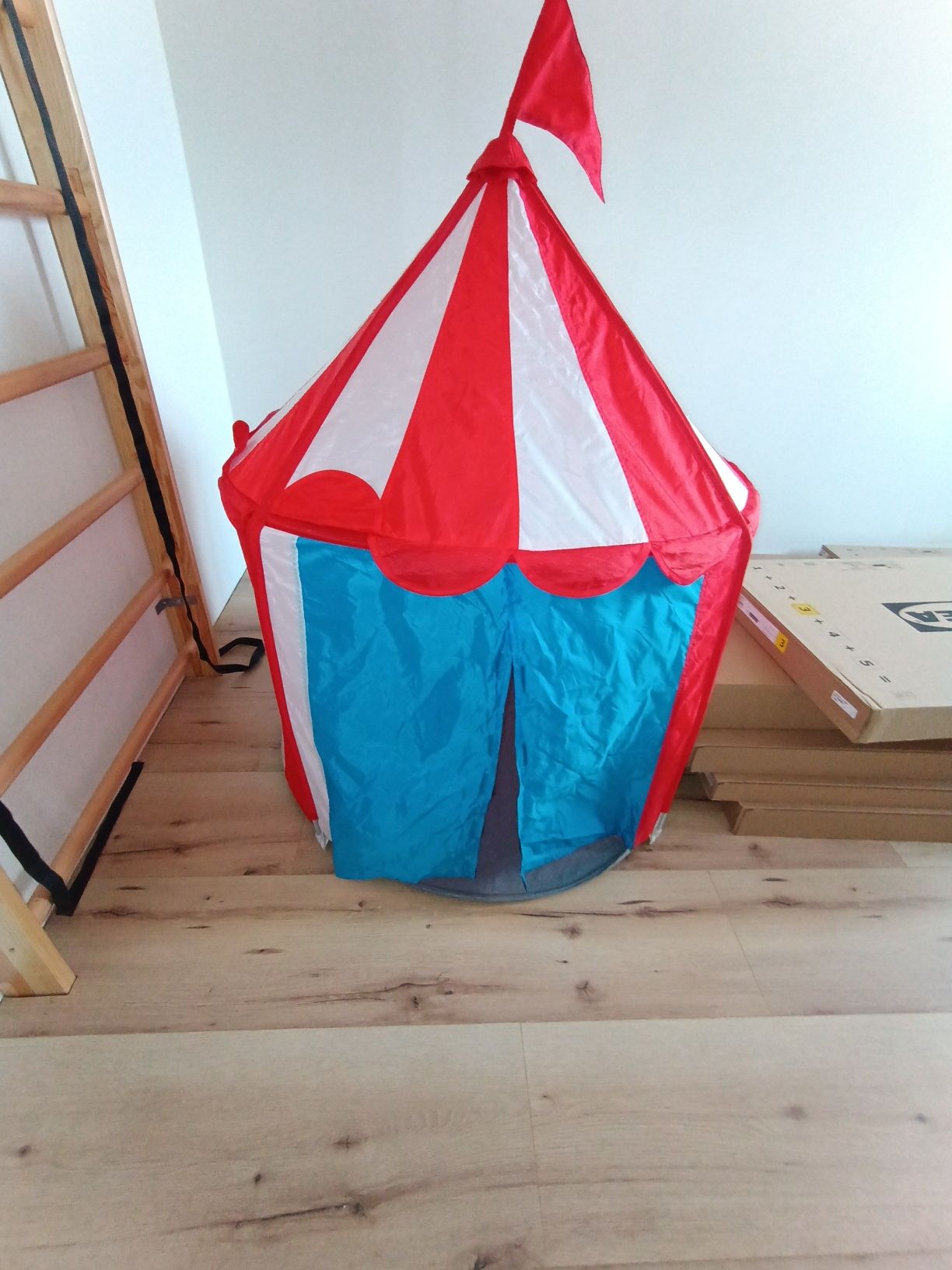 Namiot cyrk ikea