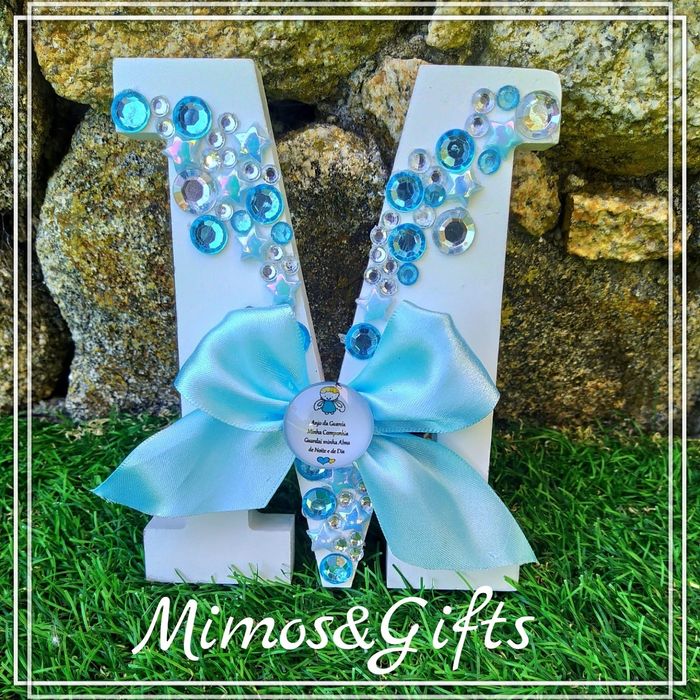 Letra decorada com brilhantes