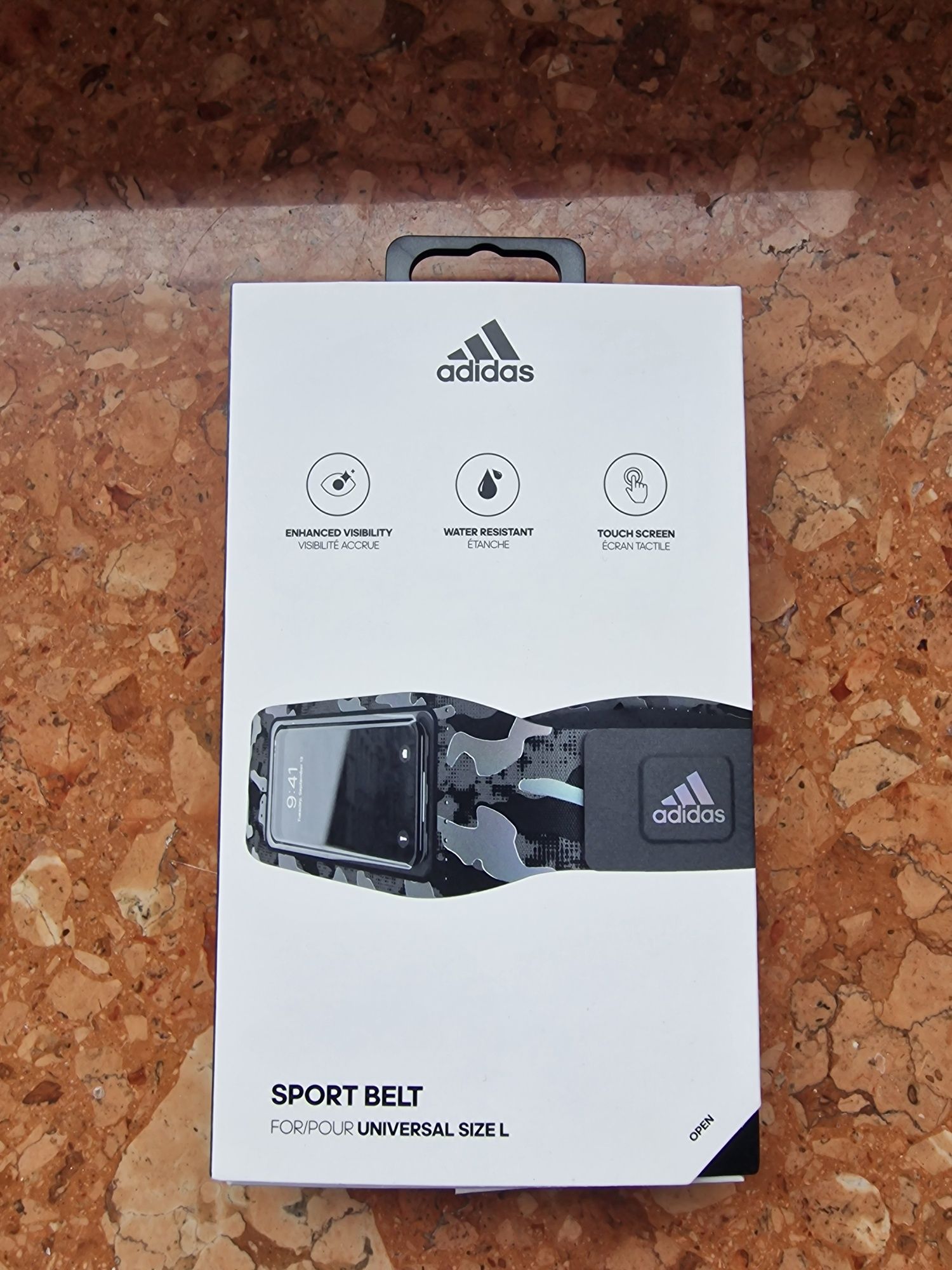 Adidas opaska na telefon dla sportowców