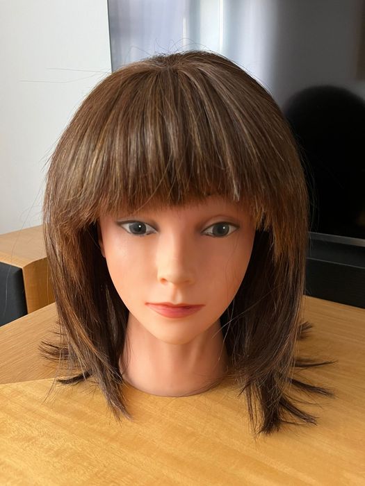 Peruka medyczna, włosy syntetyczne w połączeniu z naturalnymi