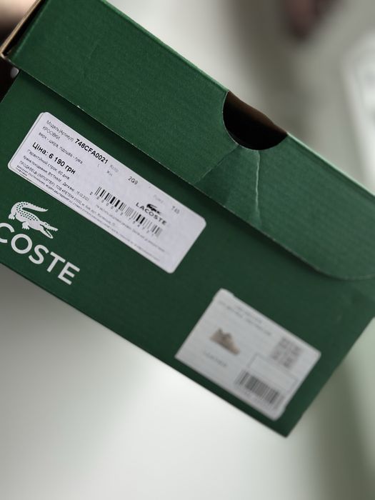 Оригінальні кросівки Lacoste
