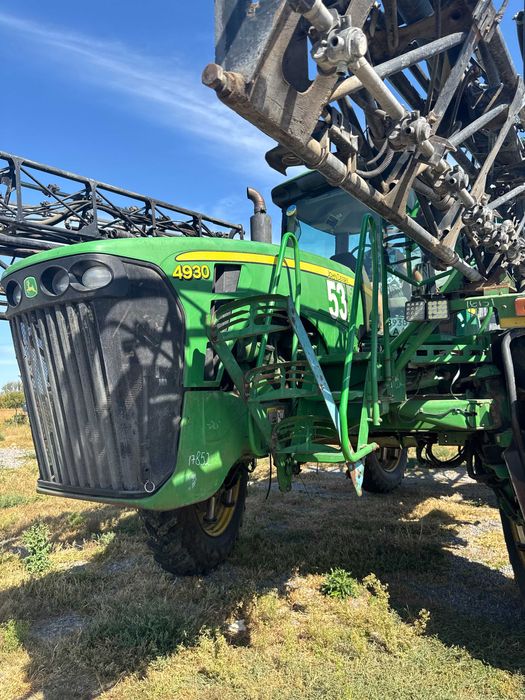 Обприскувач John Deere 4930