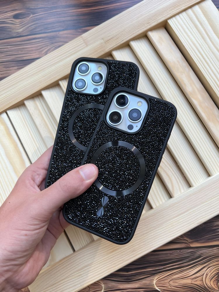 Чохол на iPhone з камінчиками
