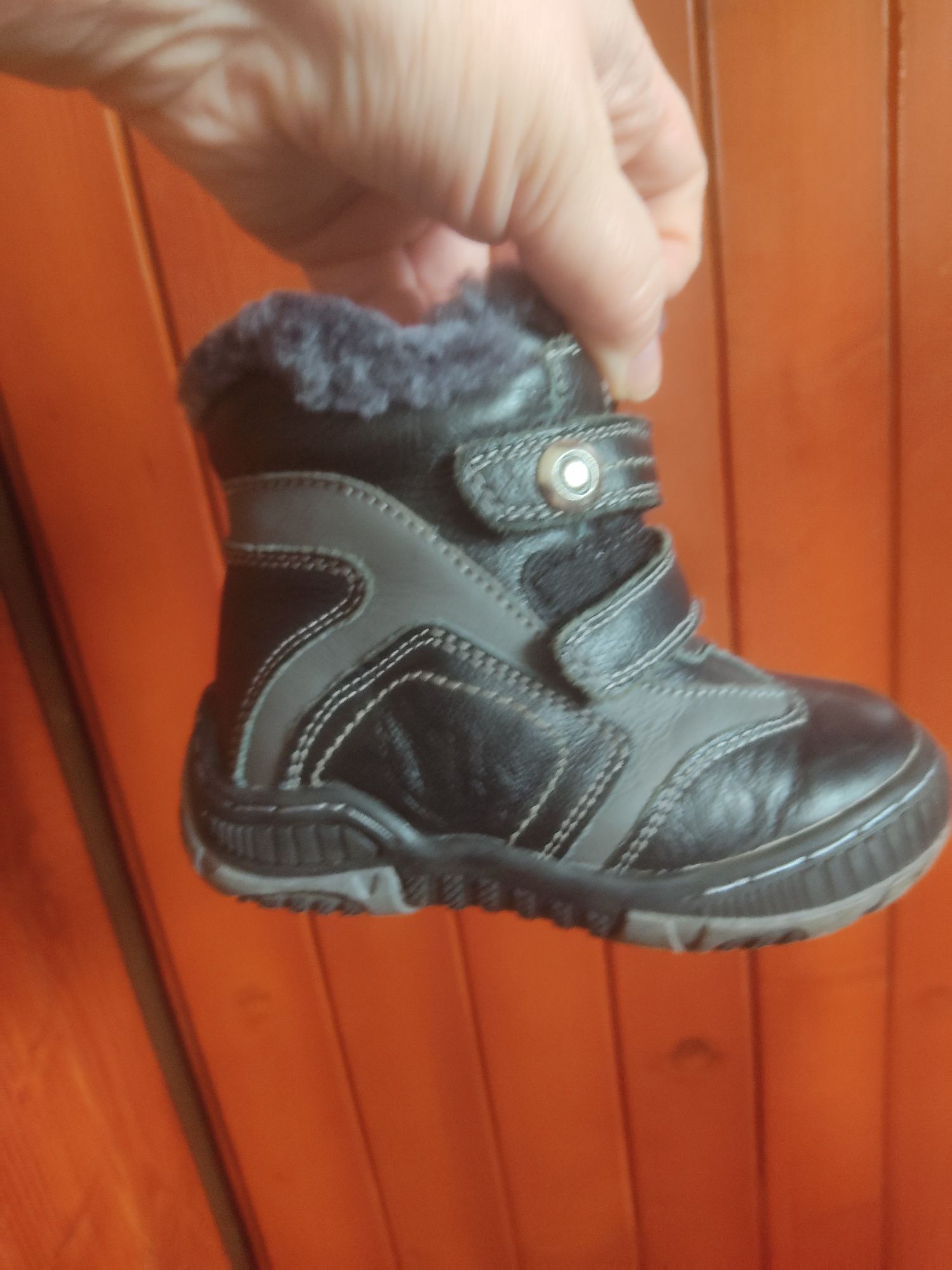 Зимові чобітки для немовляти