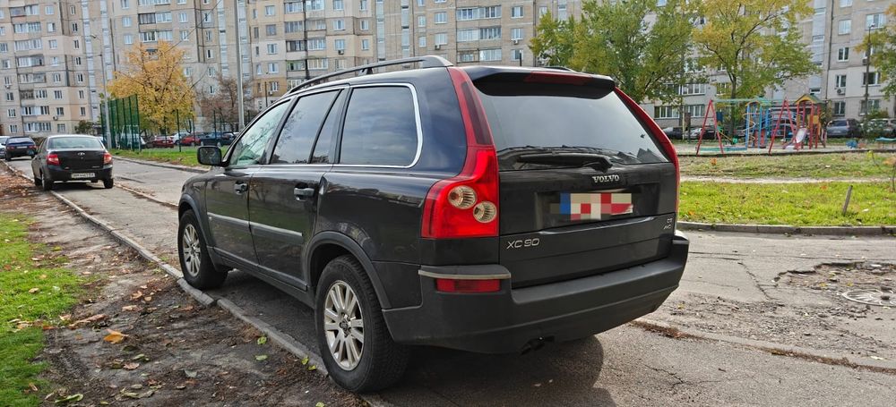 Volvo XC90 2.4 дизель механіка повний привід