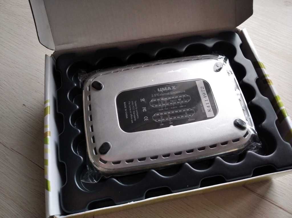 Nowa obudowa dysku SATA 2,5''