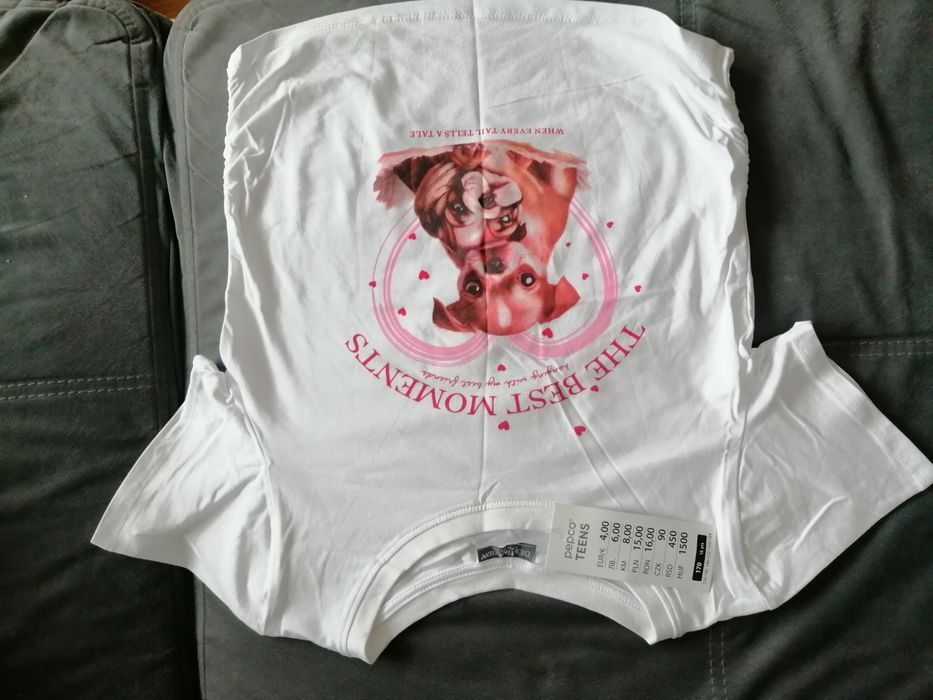 Koszulka z pieskami nowa