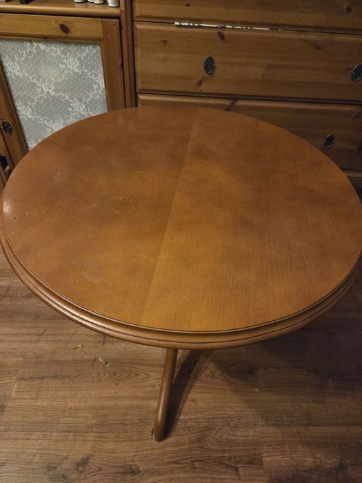 Sprzedam ładny stolik