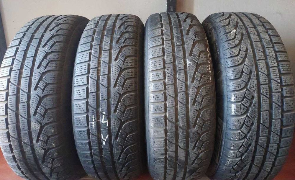 Шини 205/65 R17 комплект зима Pirelli 6.7мм 2016 рік