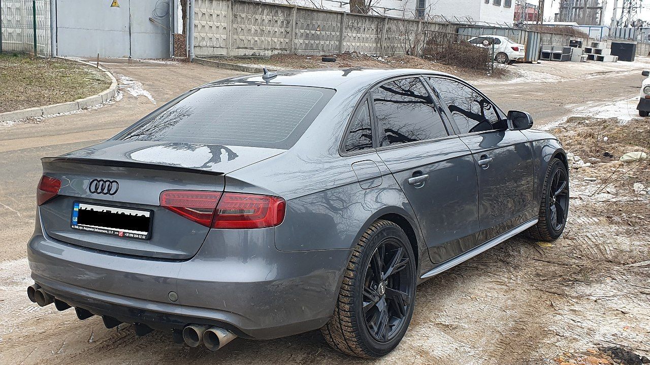 Продам Audi A4 Quatro Sline 2.0TFSI Эвропа