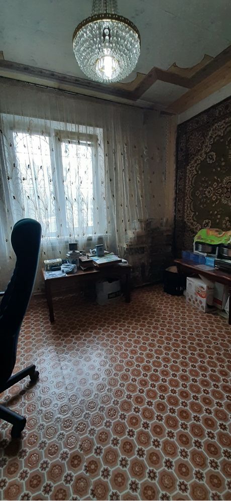Продам на Пятом Заречном Четырехкомнатную квартиру с электро отопл.