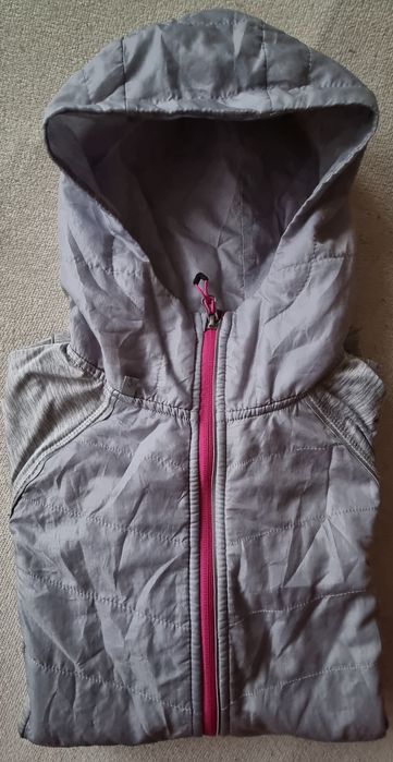 Bluza firmy Essentials Active rozm. 34